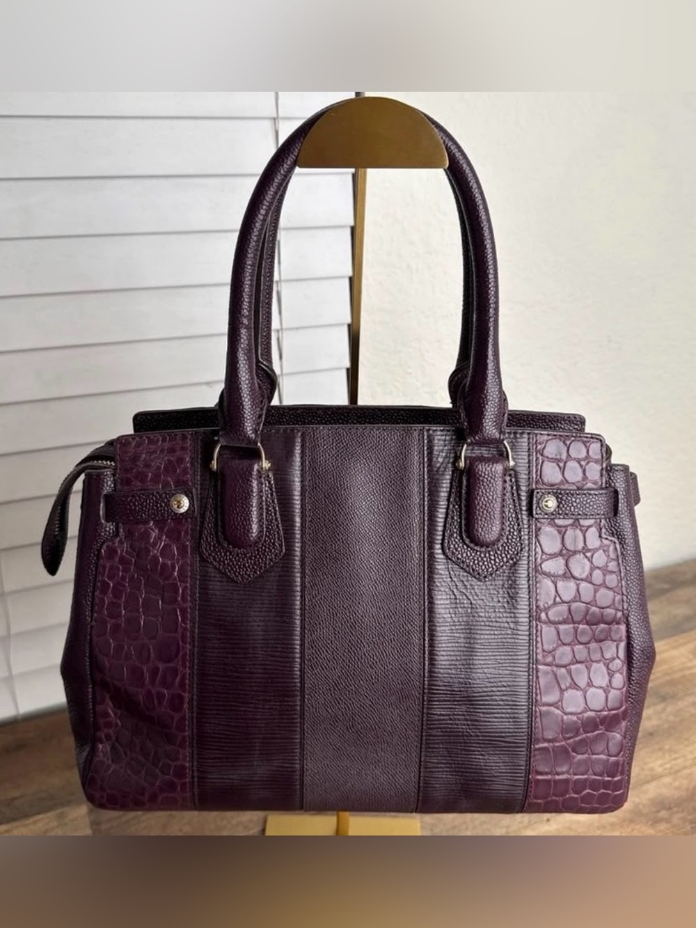 henri bendel Limited Edition Plum Leather Satchel with Gold Hardware - RARE!! - Picture 5 of 13